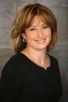 Carly headshot small